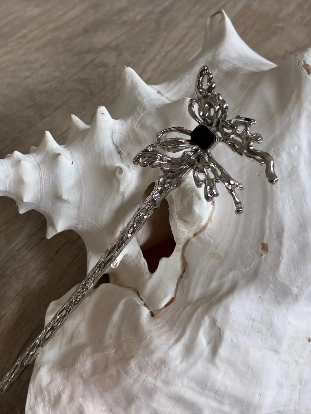 Silver Biochemical Alien Butterfly Coiled Hair Stick - Women Hair Accessories